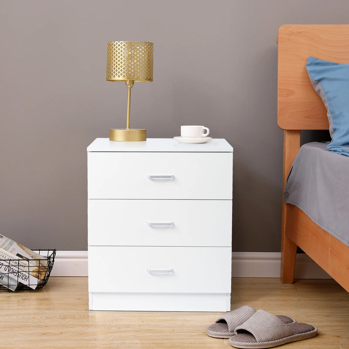 White 3‑Drawer Chest of Drawers, Tall Bedroom Dresser Cabinet with Silver Long Pull Handles, Freestanding Storage Drawer Unit for Bedroom Apartment Home Furniture